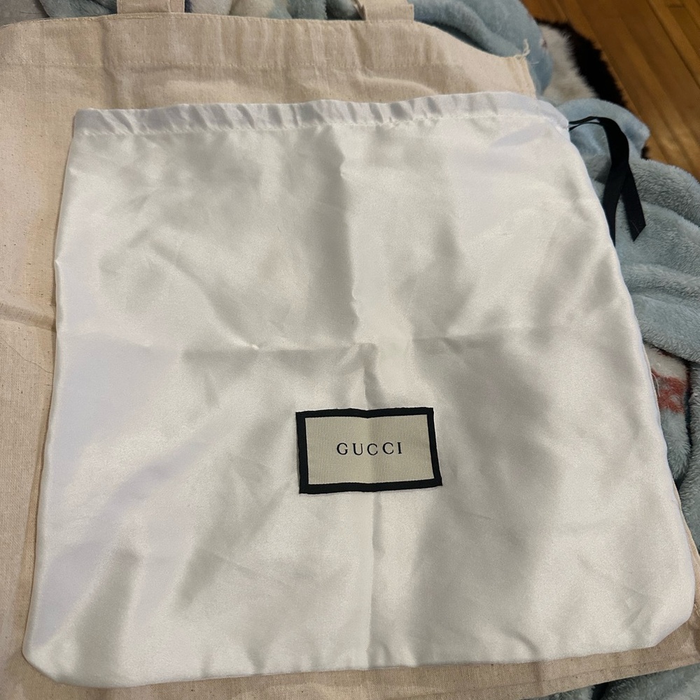 Gucci dust bag